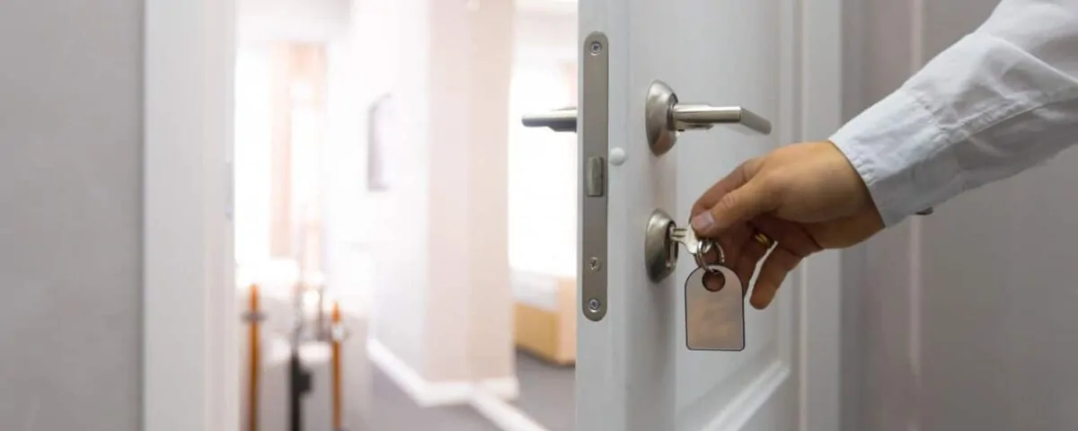 Cuales son los mejores cerrajeros en Alicante para emergencias 1200x480 - ¿Cuáles son los mejores cerrajeros en Alicante para emergencias?